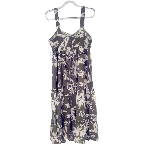 Emma & Michele -Smocked Floral print Maxi Dress. Size: Large Color: Olive/White - Picture 1 of 10